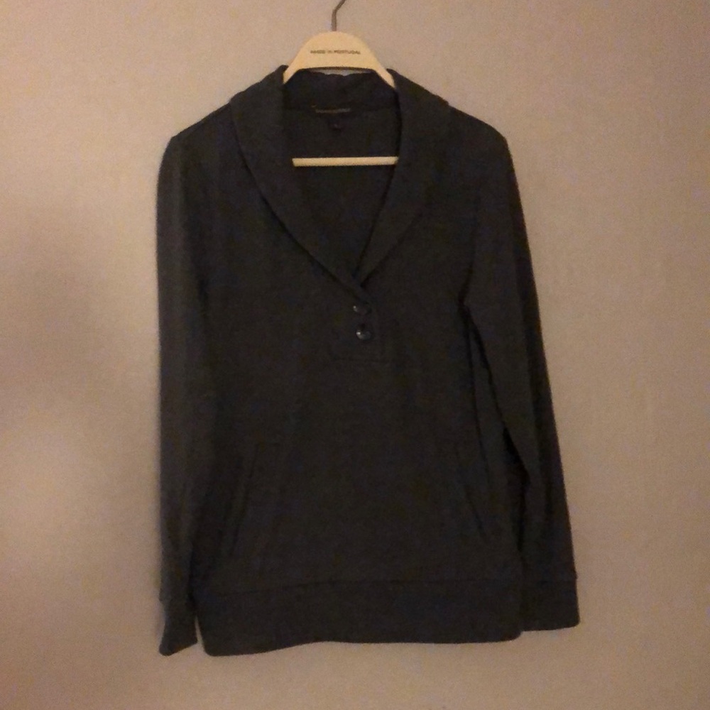 Banana Republic V Neck Pullover